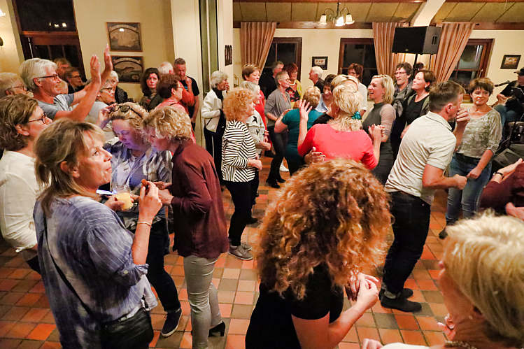 19 okt 2018 - SDWA terug naar de sixties avond met 'The Outlaws'_54